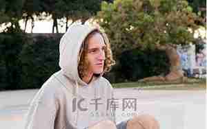 男生打完篮球后的句子