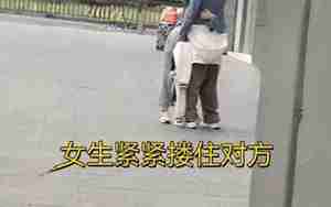 哭着挽留男友